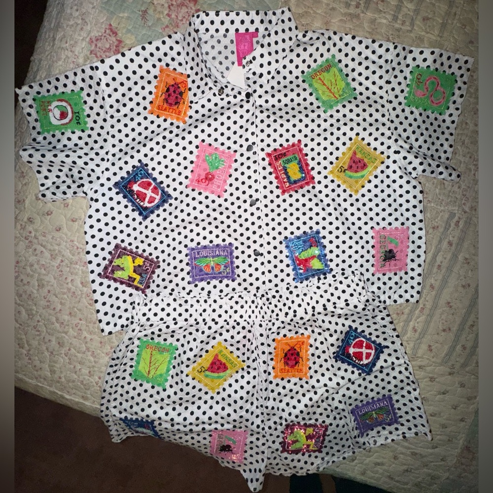 QUEEN OF SPARKLES White Polka Dot Set with Multicolor Sequined Travel Stamps.